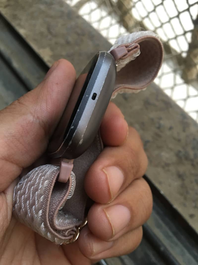 Google Fitbit versa 2 smartwatch 7