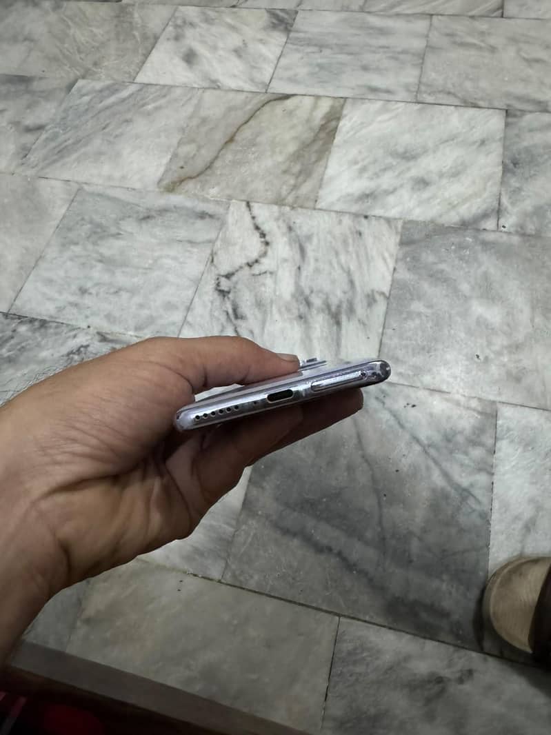 Xiaomi Redmi Note 14 Pro 3
