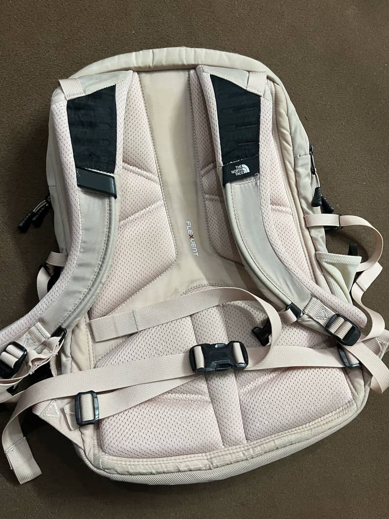 The north face 0