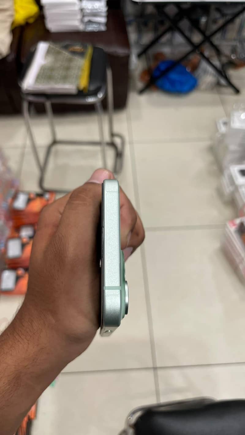 IPhone 15 ( JV ) 5