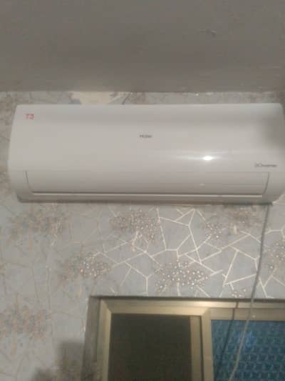 Haier 1.5 ton t3 invertor 2 months use only urgent for sale