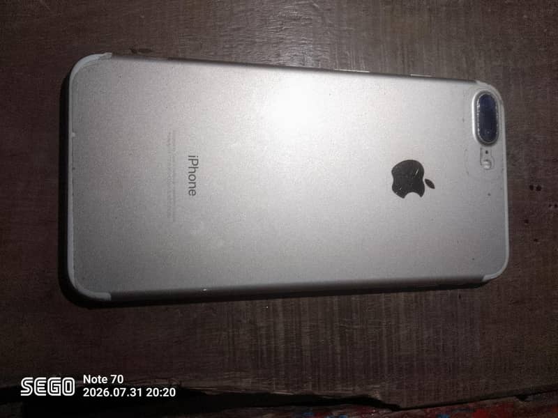 Apple iPhone 7 Plus 1