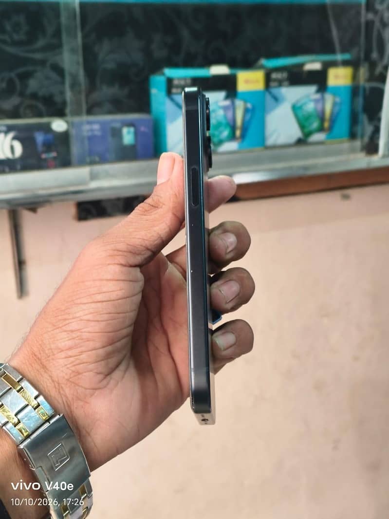 Apple iPhone 15 2