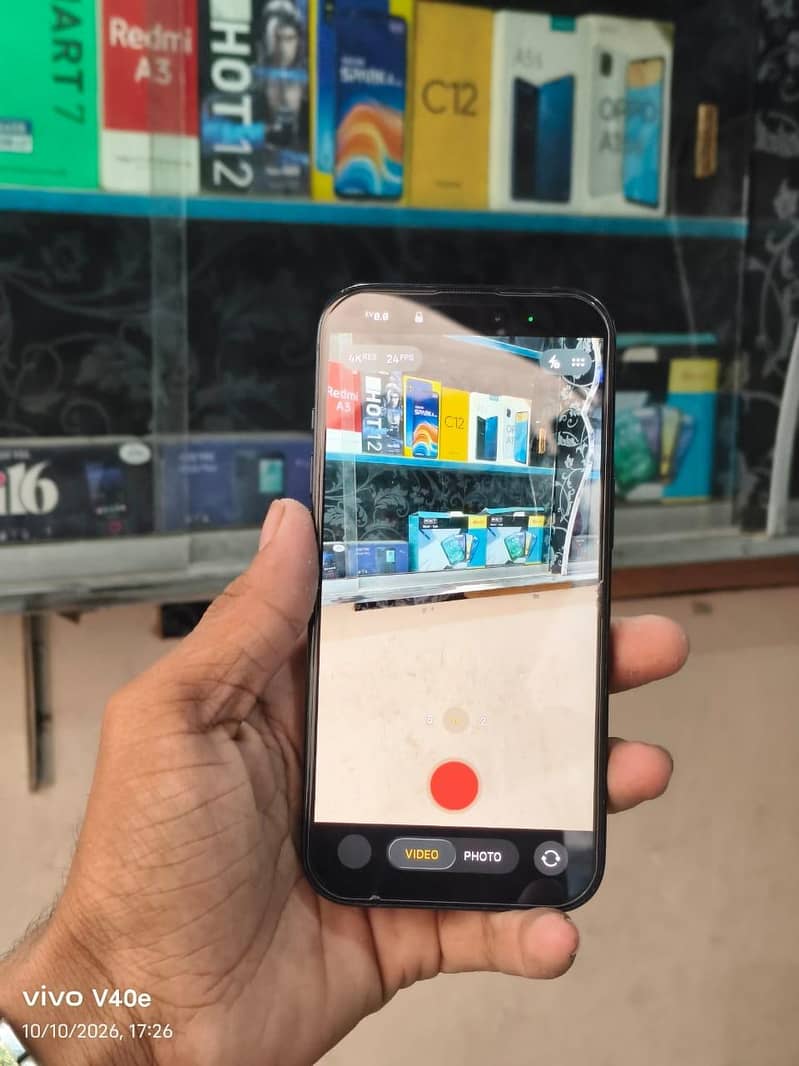 Apple iPhone 15 6