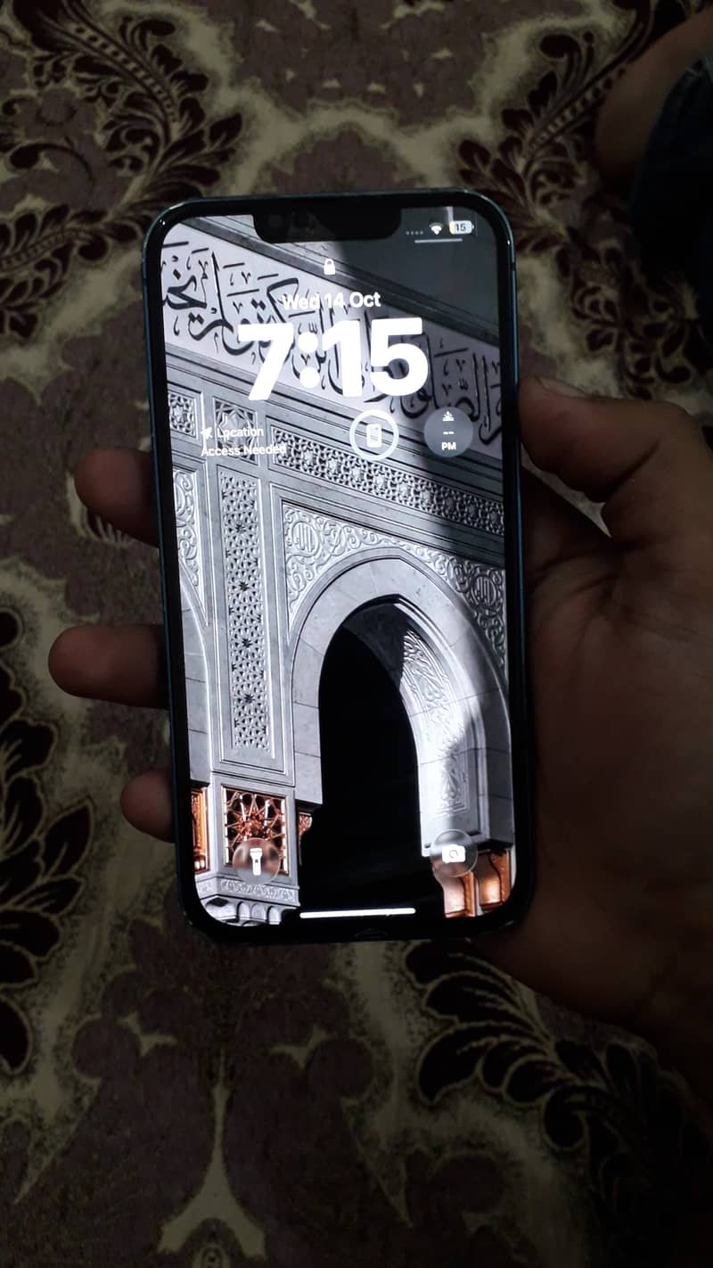 Apple iPhone 13 1