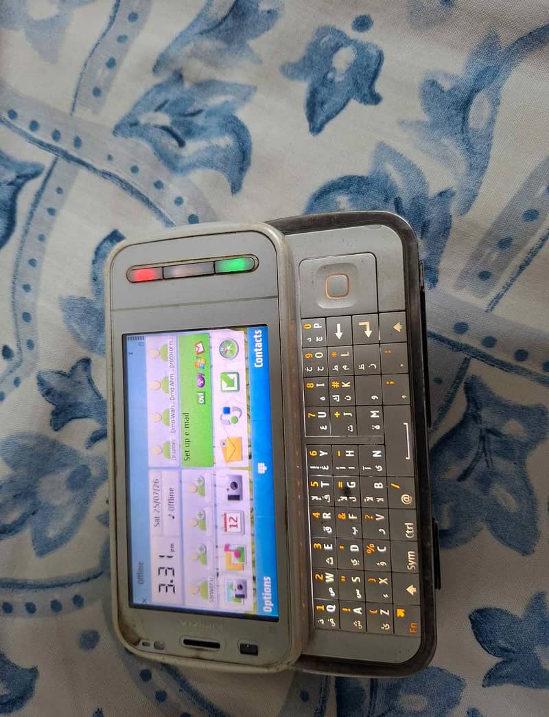 Nokia C6 1