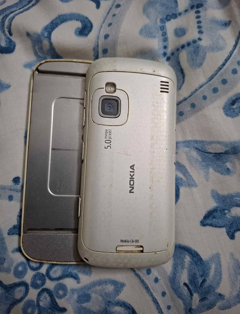 Nokia C6 2