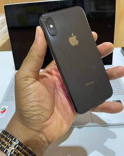 Apple iPhone XS 1