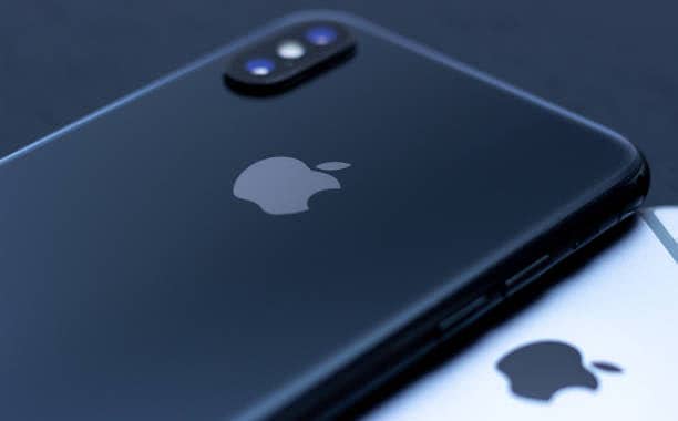 Apple iPhone XS 5