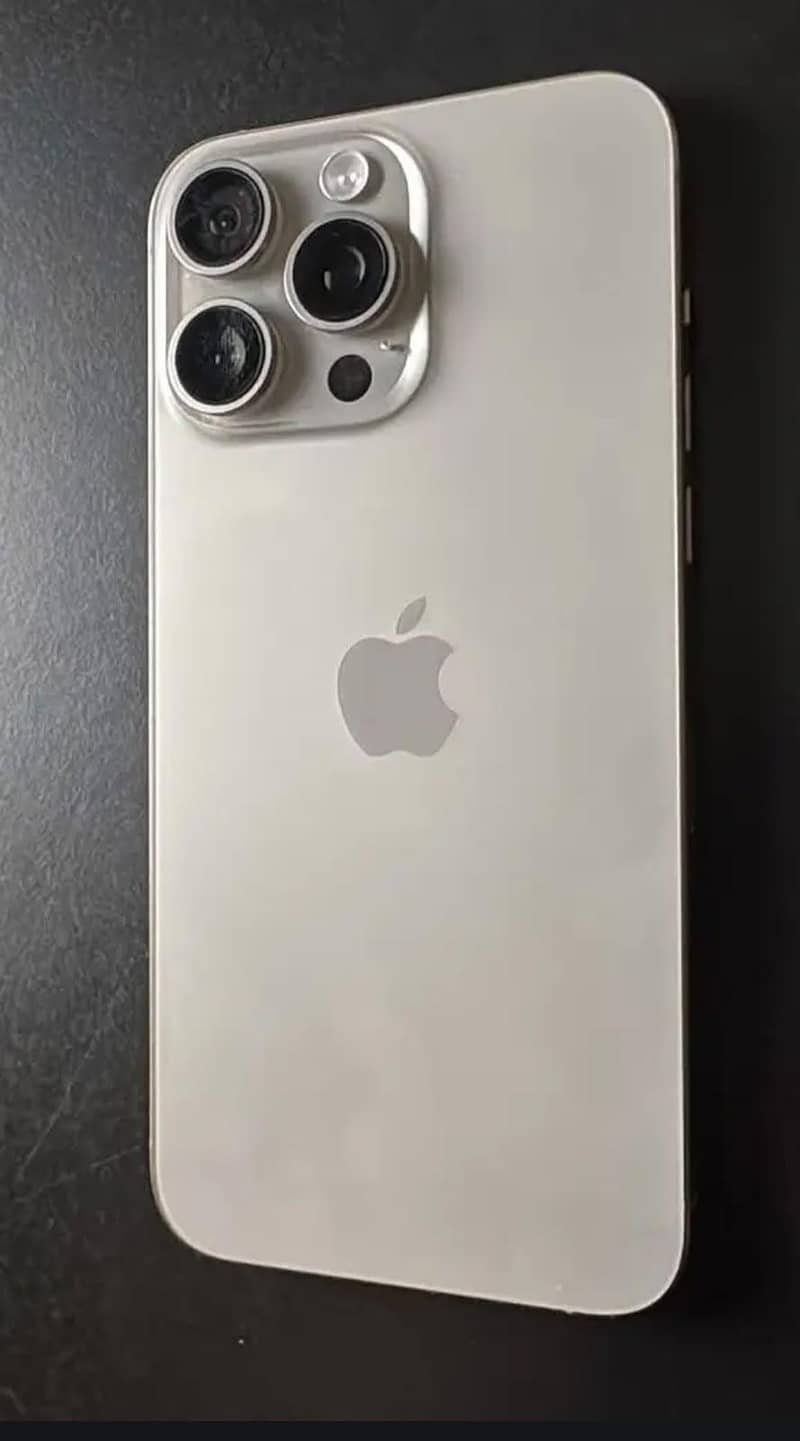 Apple iPhone 15 Pro Max 0