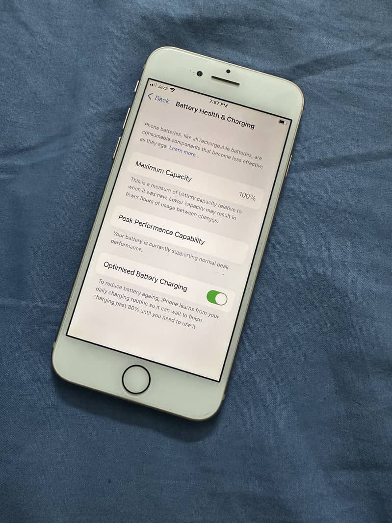 Apple iPhone 8 1