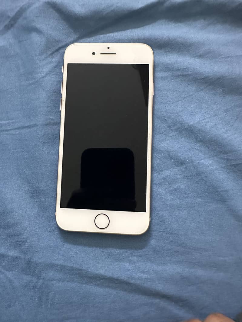 Apple iPhone 8 3