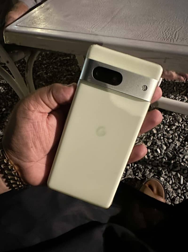 Google Pixel 7 5