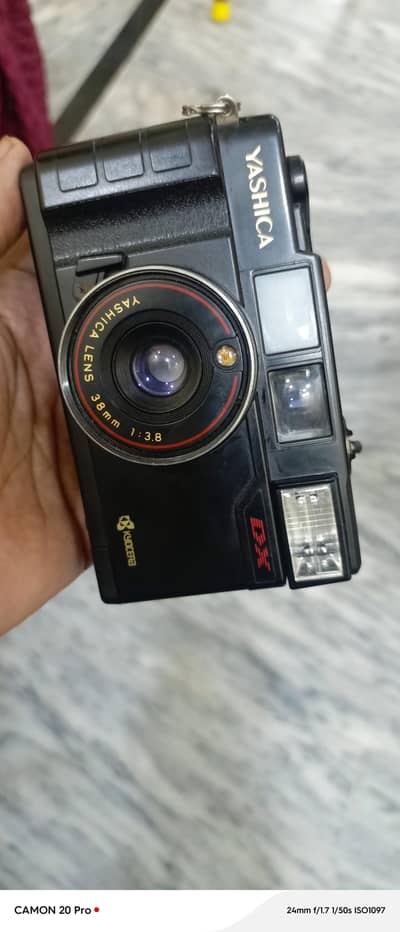 YASHICA Vintage Film Camera – Classic Beauty, Timeless Photography!