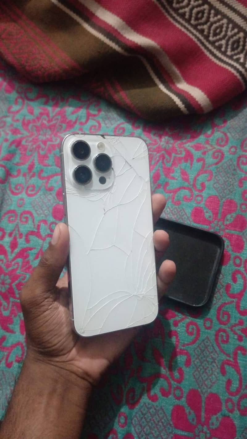 Apple iPhone 14 Pro Max 1