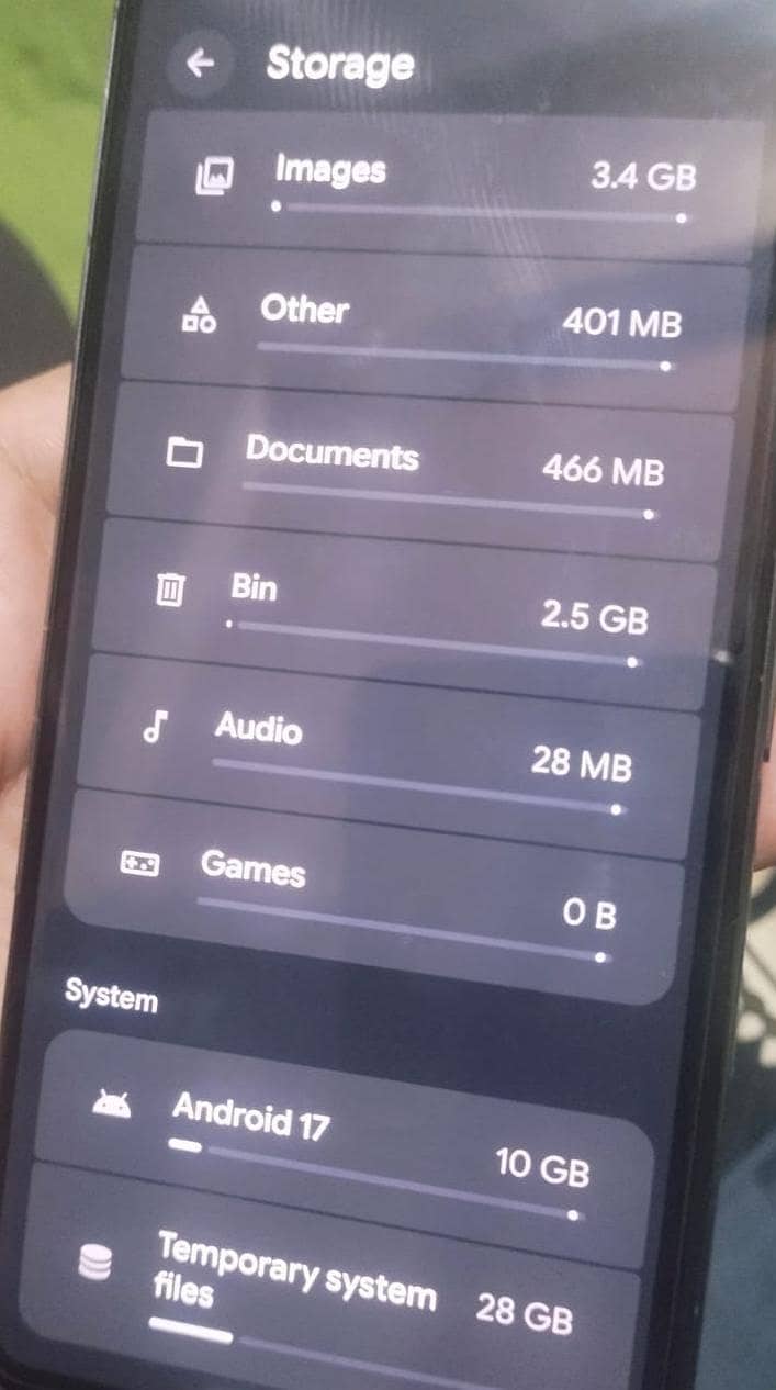 Google Pixel 8 4