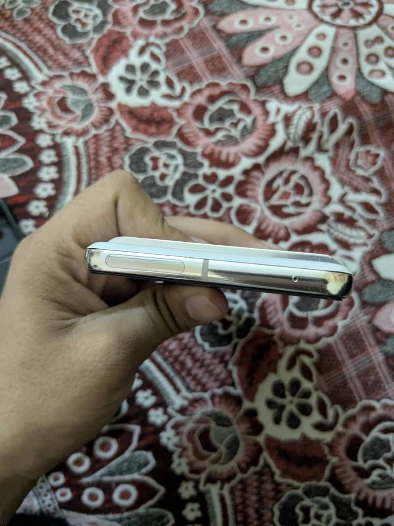 Google Pixel 8 Pro 4