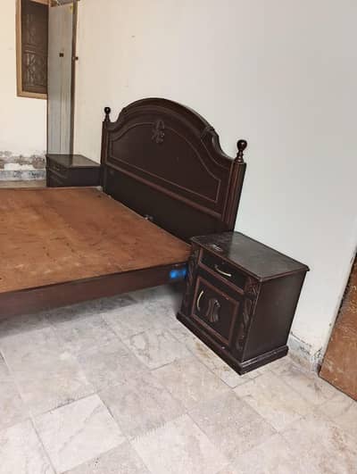 Woodeni double bed  set