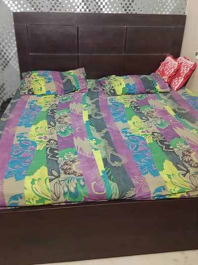 King Size Bed For Sale in Karachi - Urgent Sale