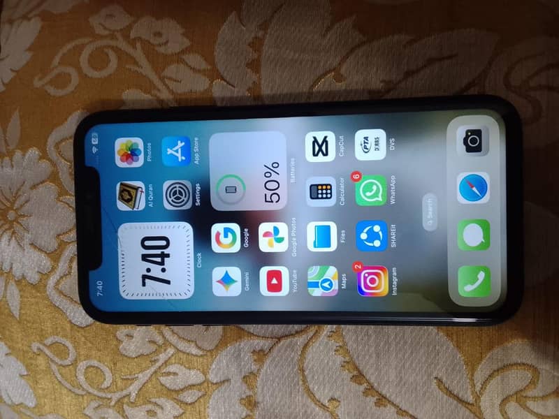 Apple iPhone XR 0