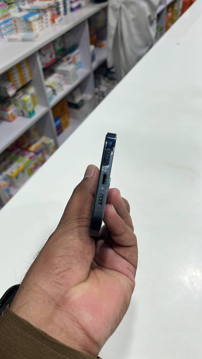 Apple iPhone 12 Pro Max 1