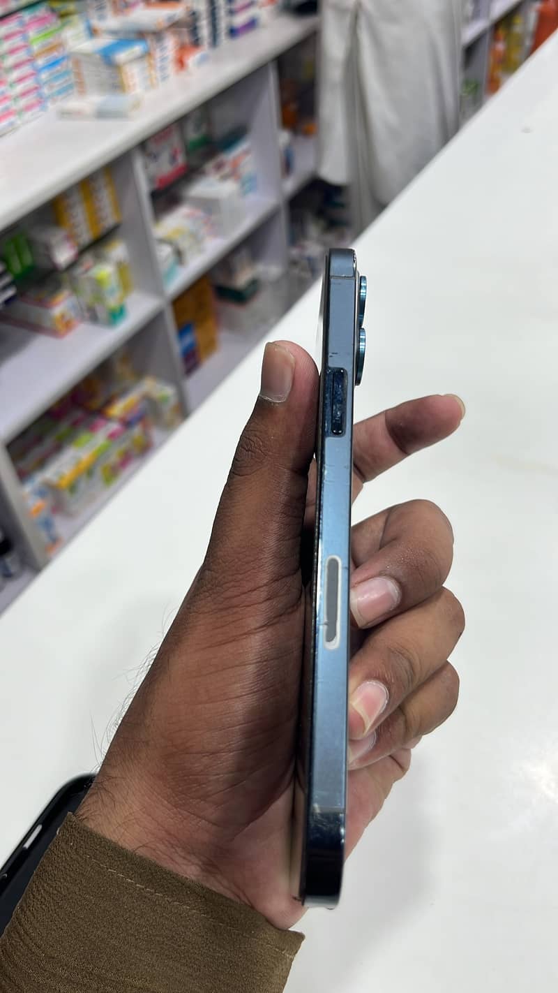 Apple iPhone 12 Pro Max 3
