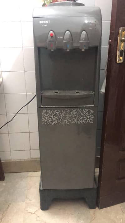 Orient water dispenser