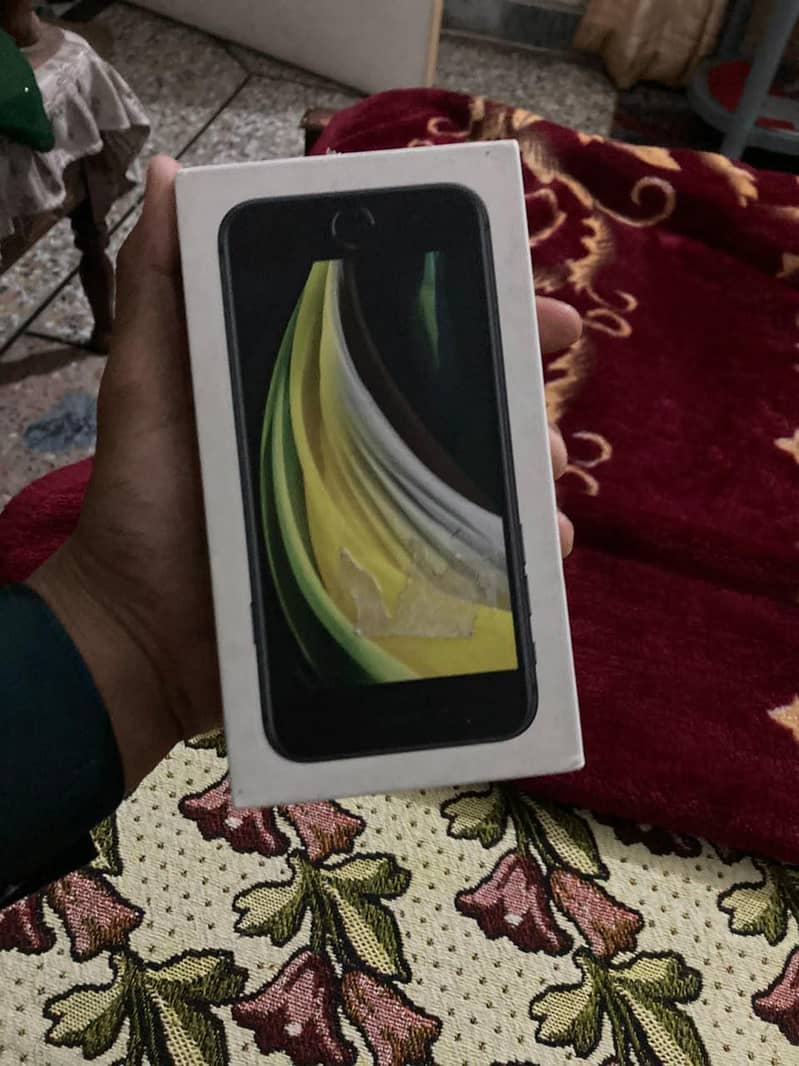 Apple iPhone SE 3