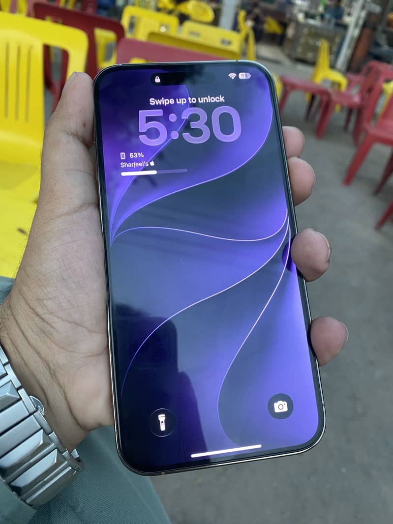Apple iPhone 14 Pro Max 1