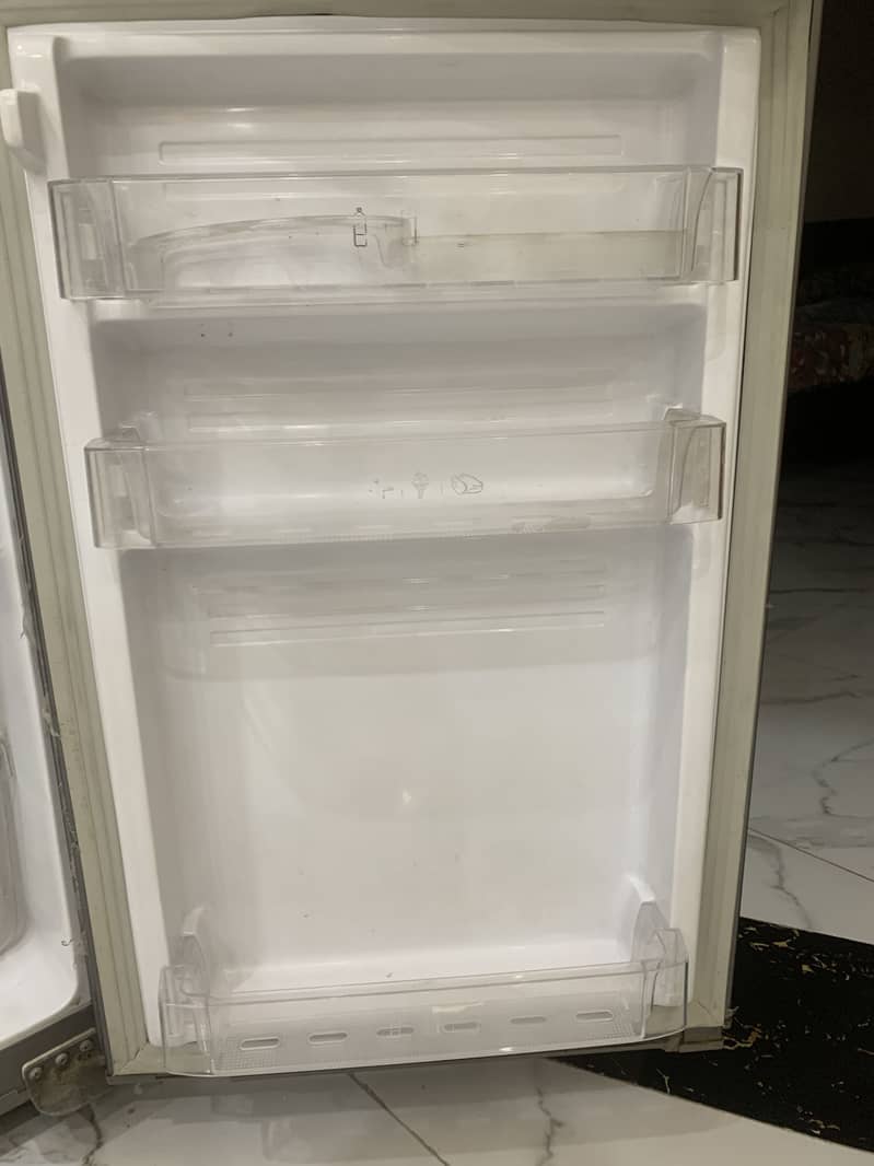 Pel Refrigerator 2