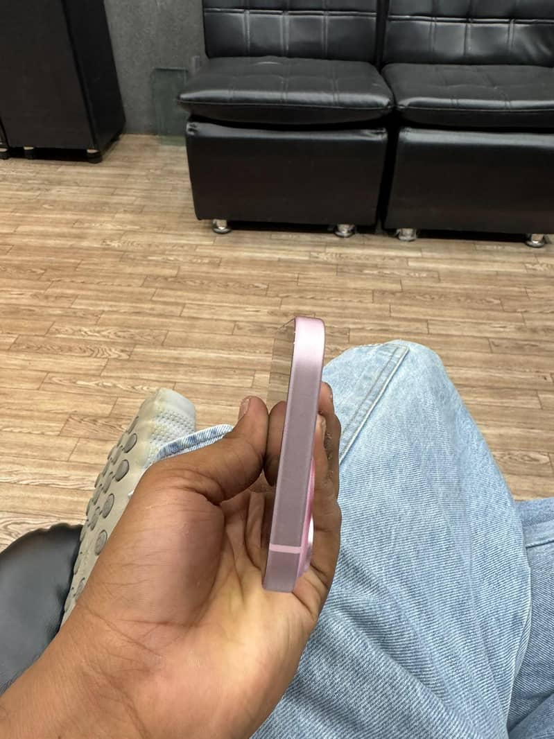 Apple iPhone 15 2