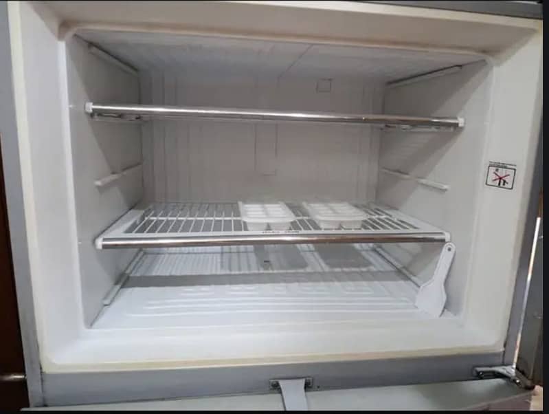 Dawlance Fridge 10/10 Condition 3