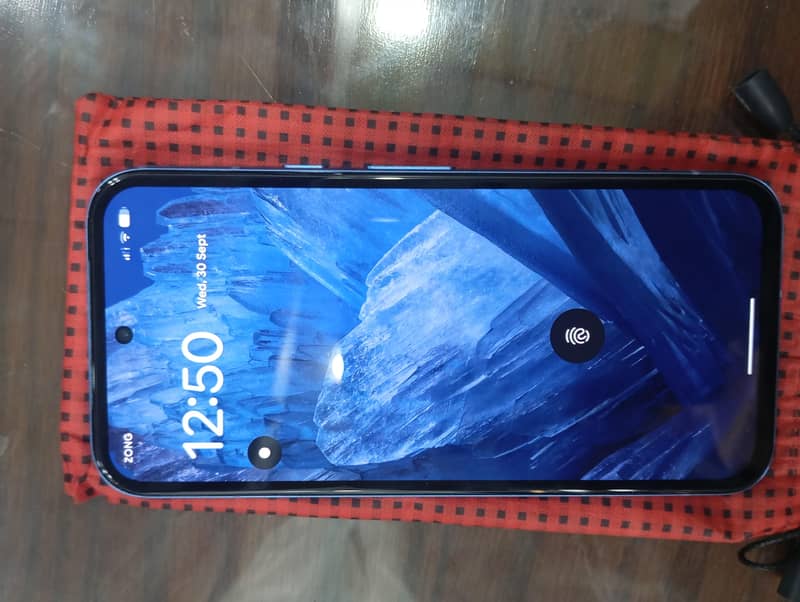 Google pixel 8a 4