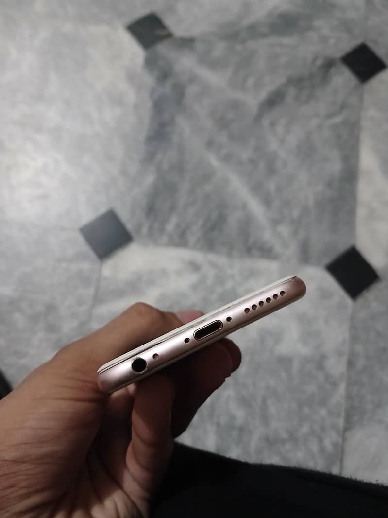 Apple iPhone 6S 1