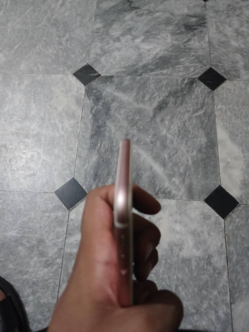 Apple iPhone 6S 2