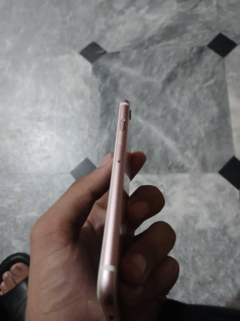 Apple iPhone 6S 3