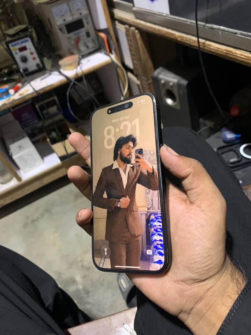 Apple iPhone 15 Pro 3