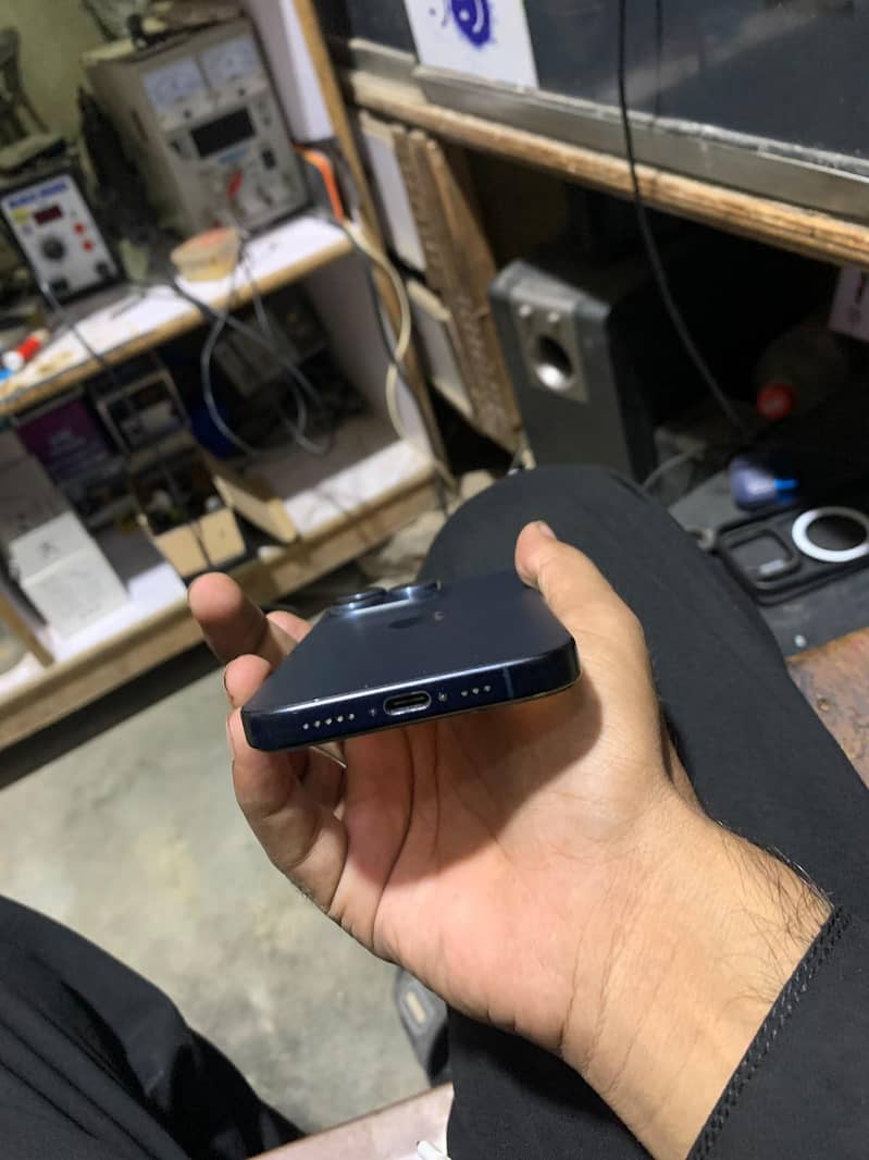 Apple iPhone 15 Pro 7