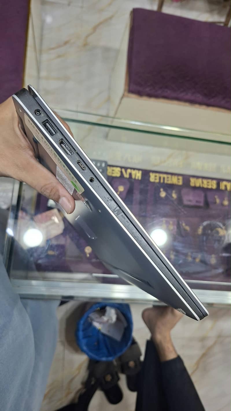 Dell Precision 5520 4