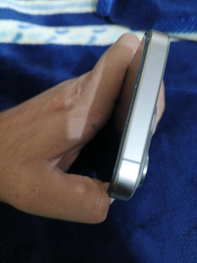 Apple iPhone 15 Pro 6