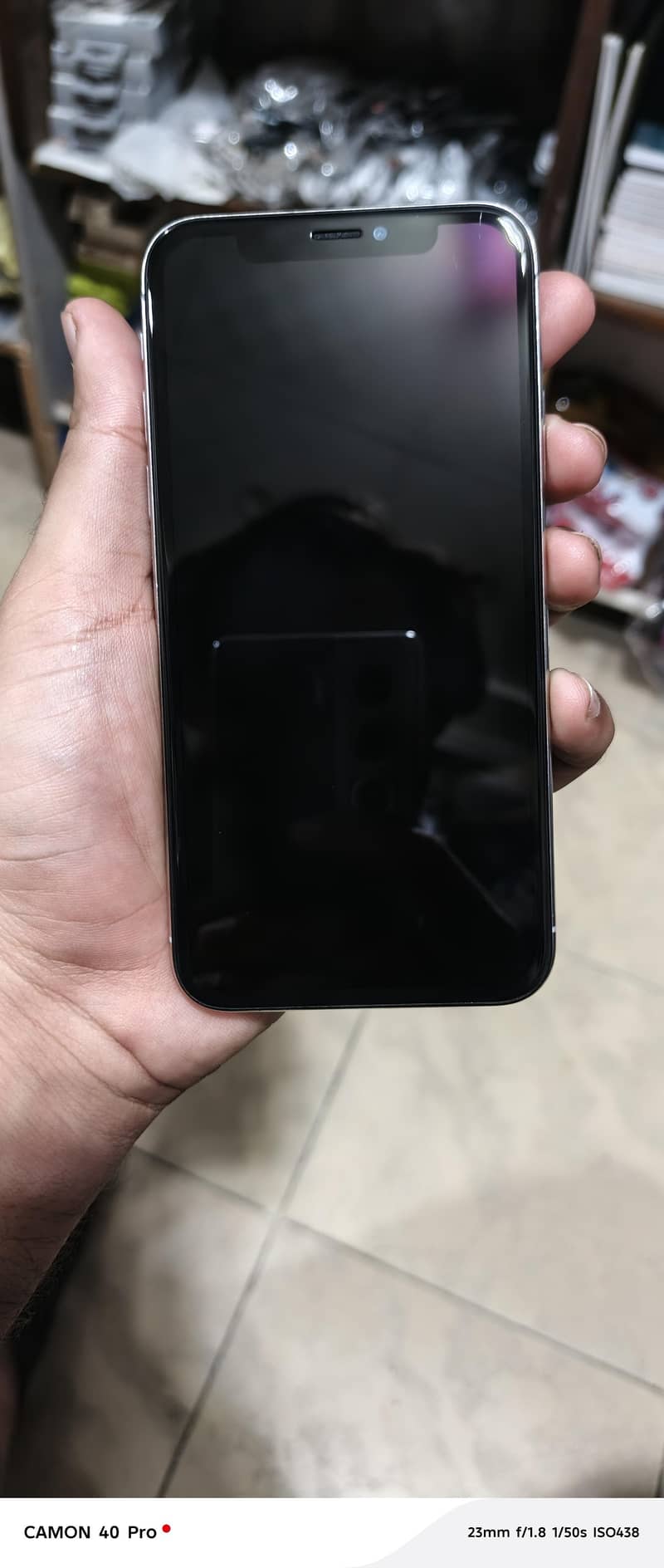 Apple iPhone X 4