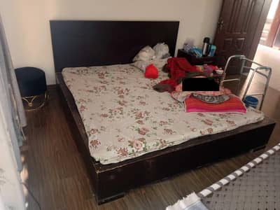 king size bed with genuine molty foam