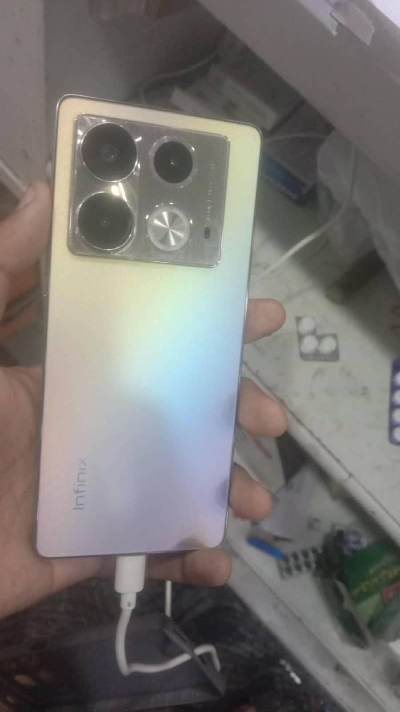 Infinix Note 40 3