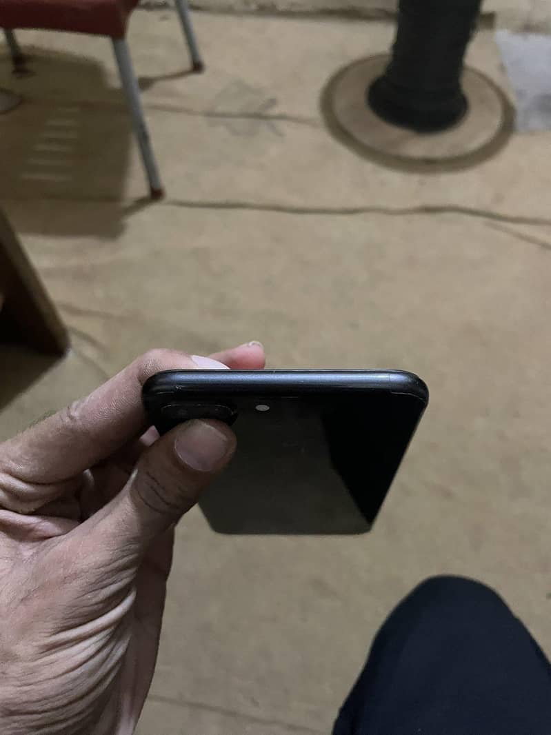 Apple iPhone 7 Plus 5