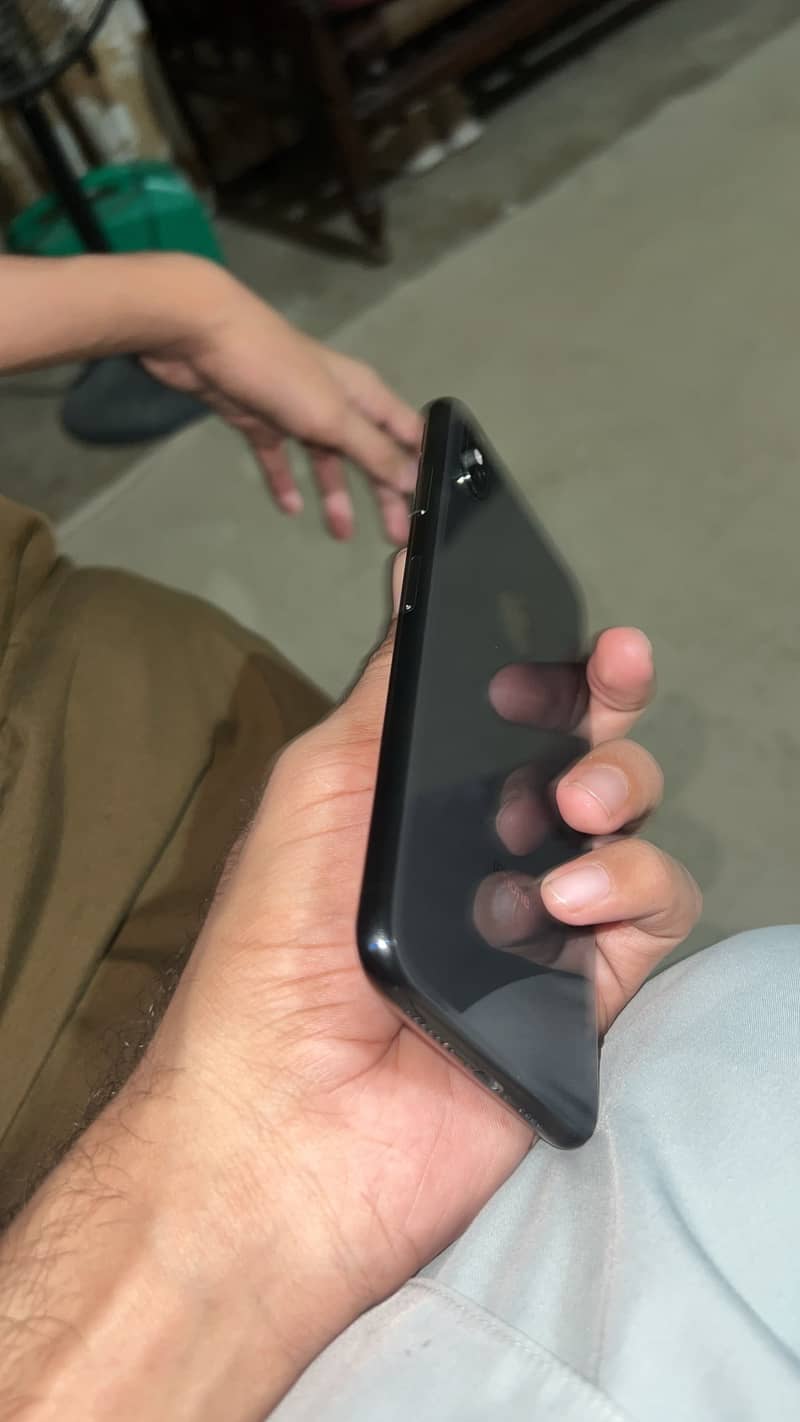 Apple iPhone XS Max 1