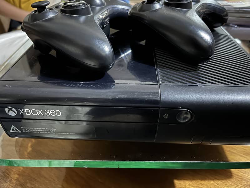 Xbox 360E With 2 Original Controllers 0