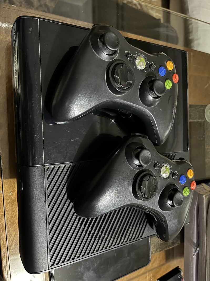 Xbox 360E With 2 Original Controllers 1
