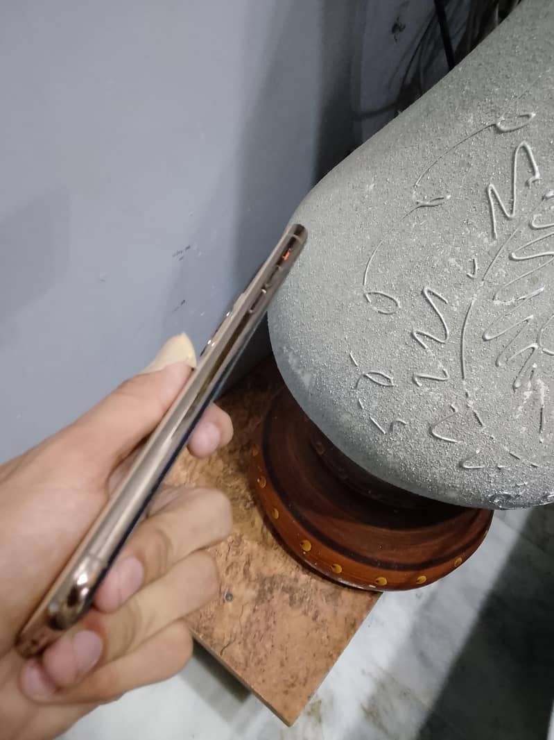 Apple iPhone 11 Pro Max 1