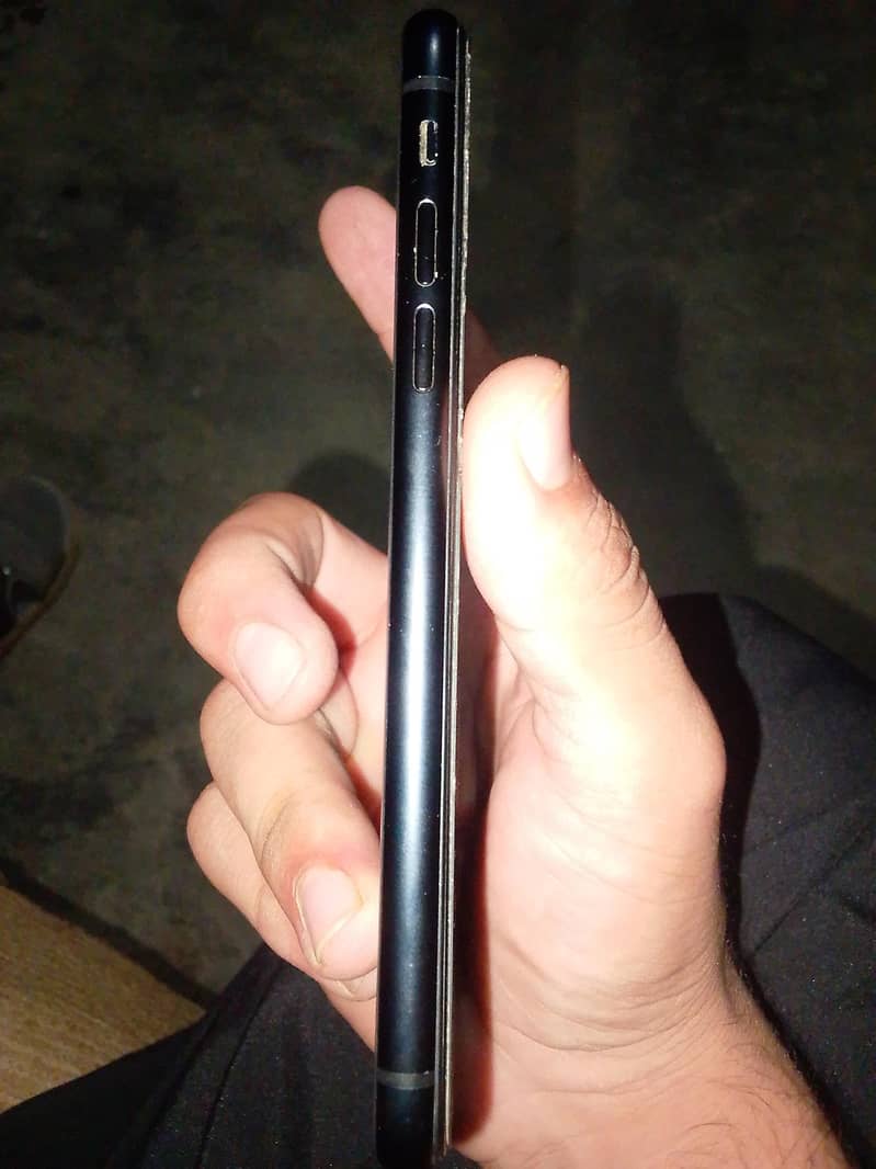 Apple iPhone XR 2
