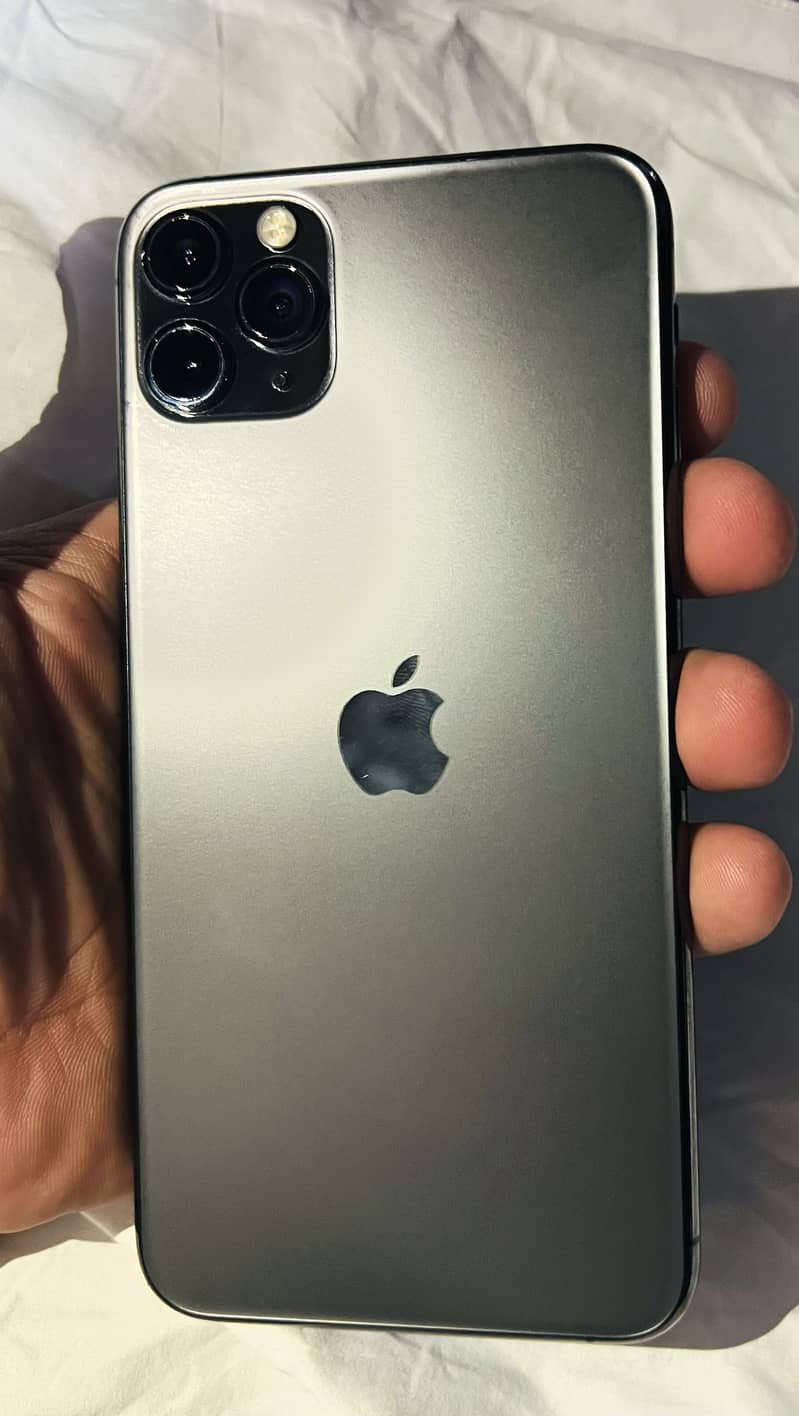 Apple iPhone 11 Pro Max 2